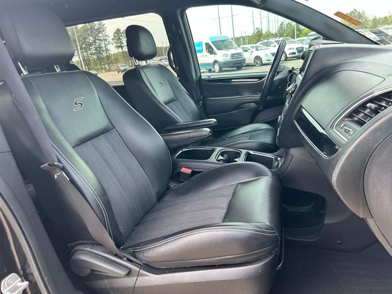 2013 CHRYSLER TOWN & COUNTRY S