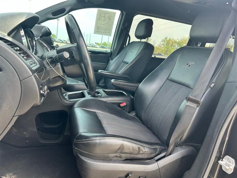 2013 CHRYSLER TOWN & COUNTRY S