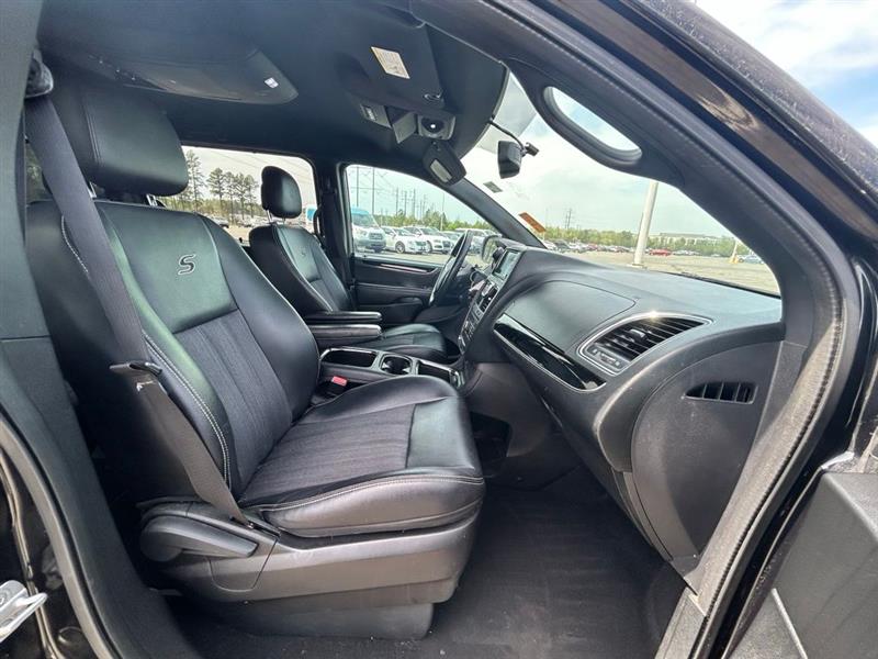 2013 CHRYSLER TOWN & COUNTRY S