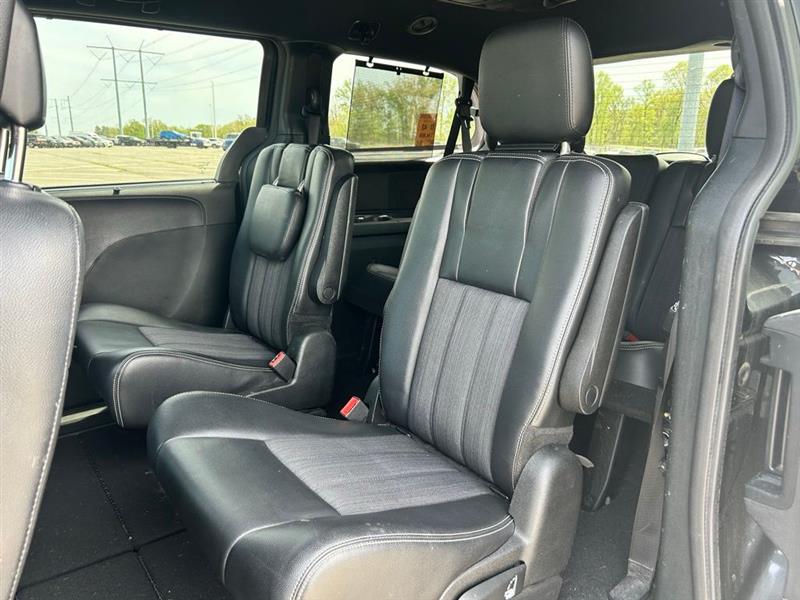 2013 CHRYSLER TOWN & COUNTRY S