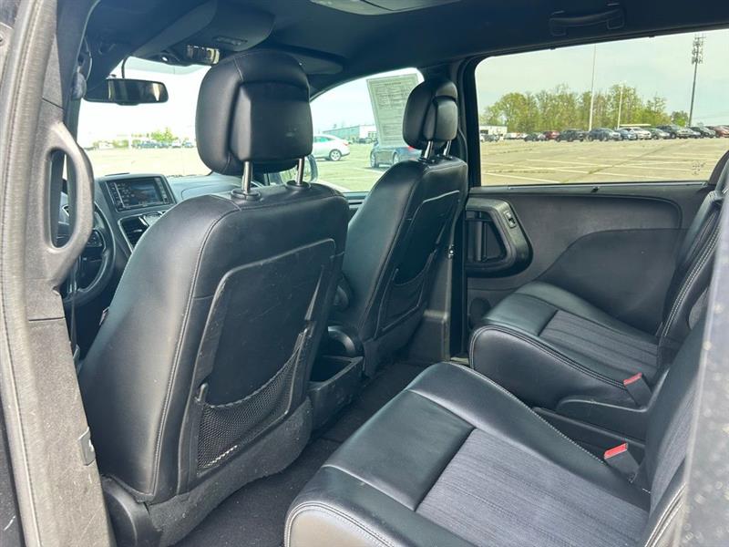 2013 CHRYSLER TOWN & COUNTRY S