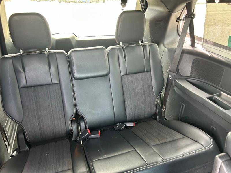 2013 CHRYSLER TOWN & COUNTRY S