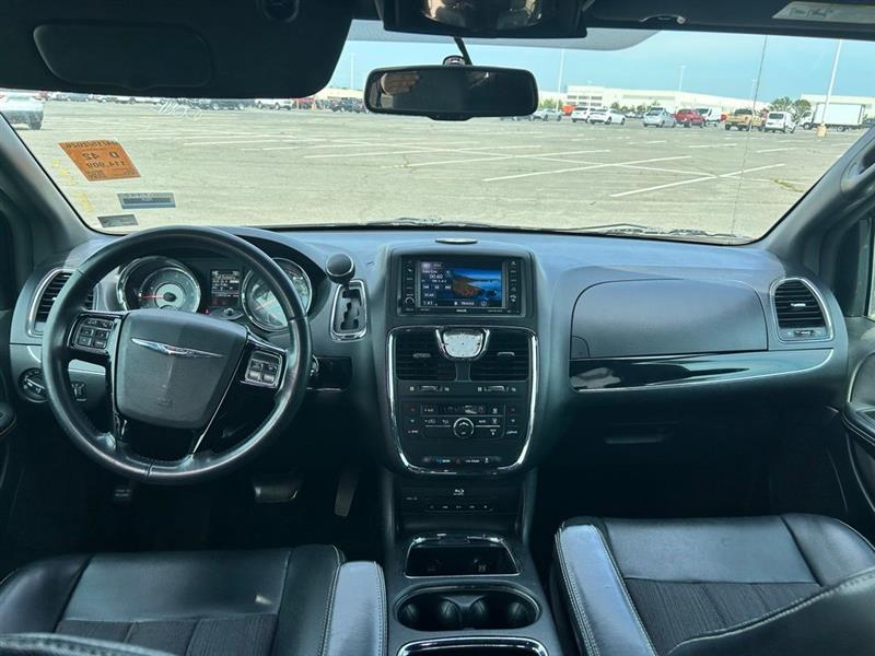 2013 CHRYSLER TOWN & COUNTRY S