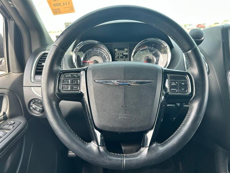 2013 CHRYSLER TOWN & COUNTRY S