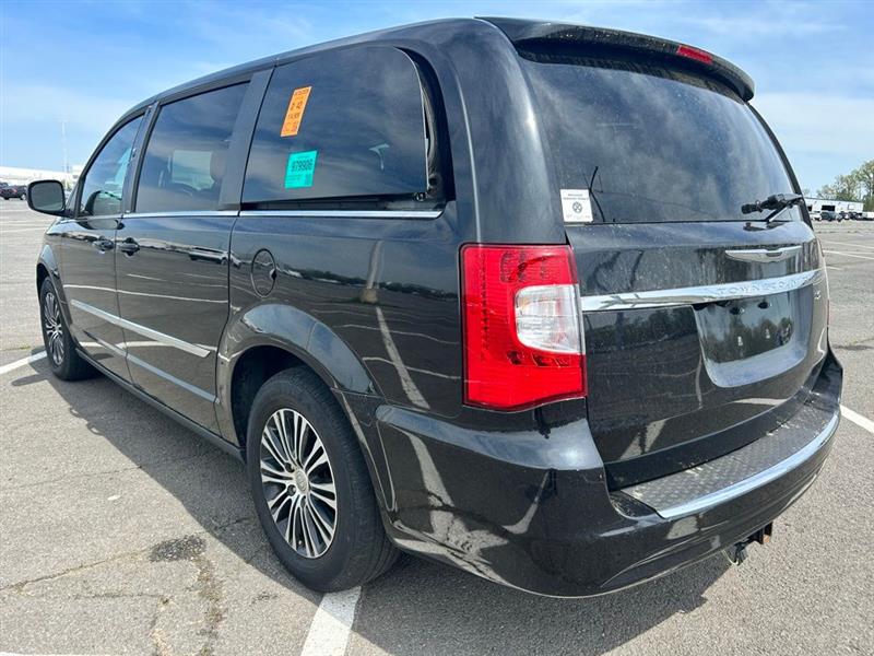 2013 CHRYSLER TOWN & COUNTRY S