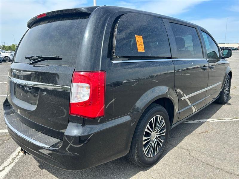 2013 CHRYSLER TOWN & COUNTRY S