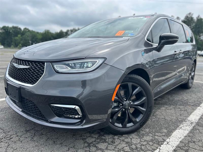 2022 CHRYSLER PACIFICA HYBRID TOURING L