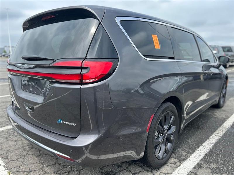 2022 CHRYSLER PACIFICA HYBRID TOURING L