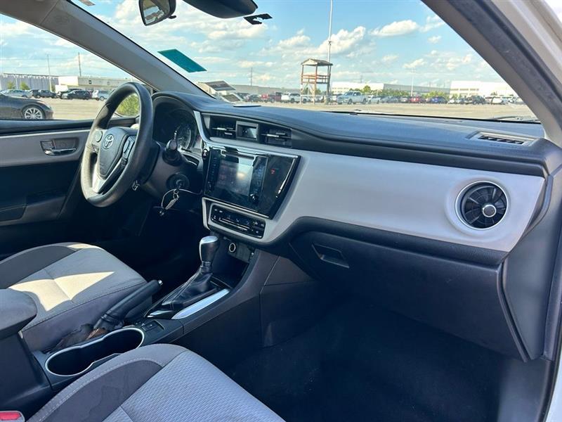 2019 TOYOTA COROLLA LE