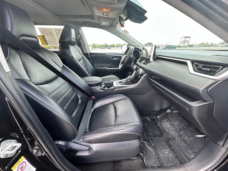 2019 TOYOTA RAV4 XLE PREMIUM