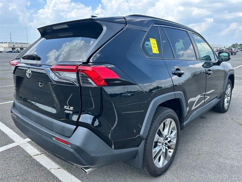 2019 TOYOTA RAV4 XLE PREMIUM