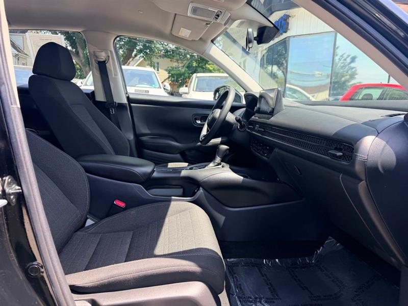 2023 HONDA HR-V LX