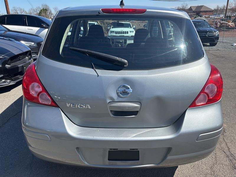 2010 NISSAN VERSA S