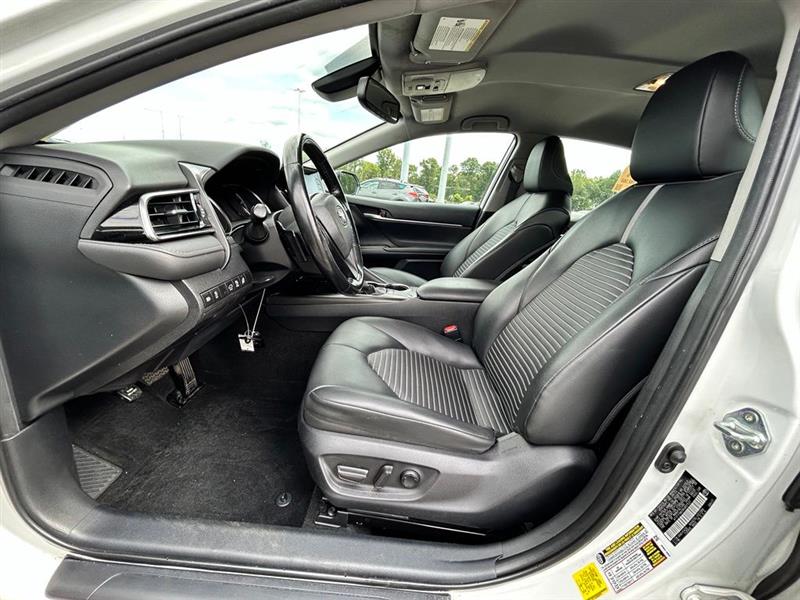 2018 TOYOTA CAMRY SE