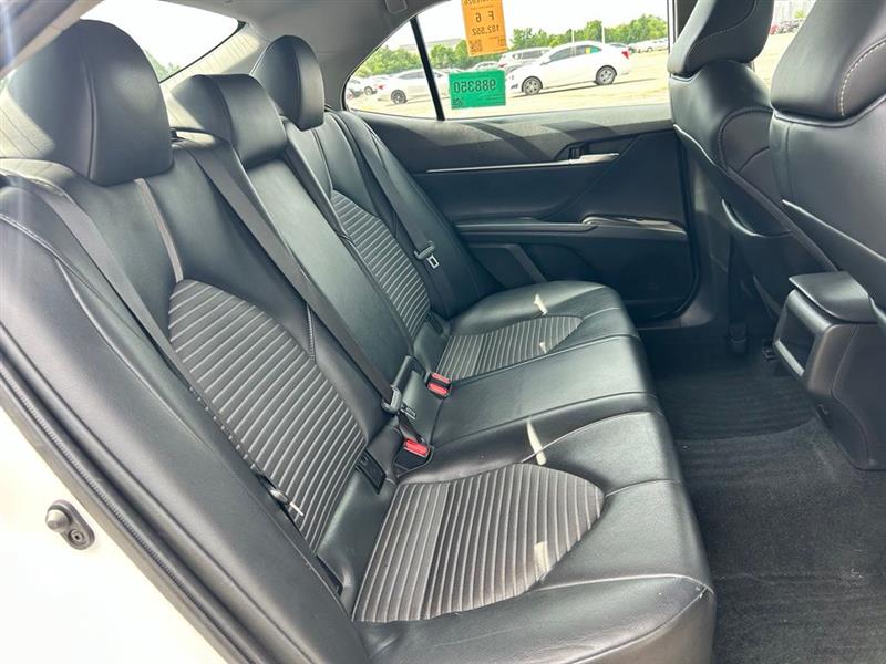 2018 TOYOTA CAMRY SE