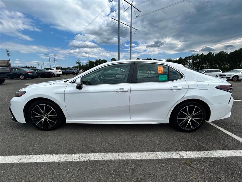 2018 TOYOTA CAMRY SE