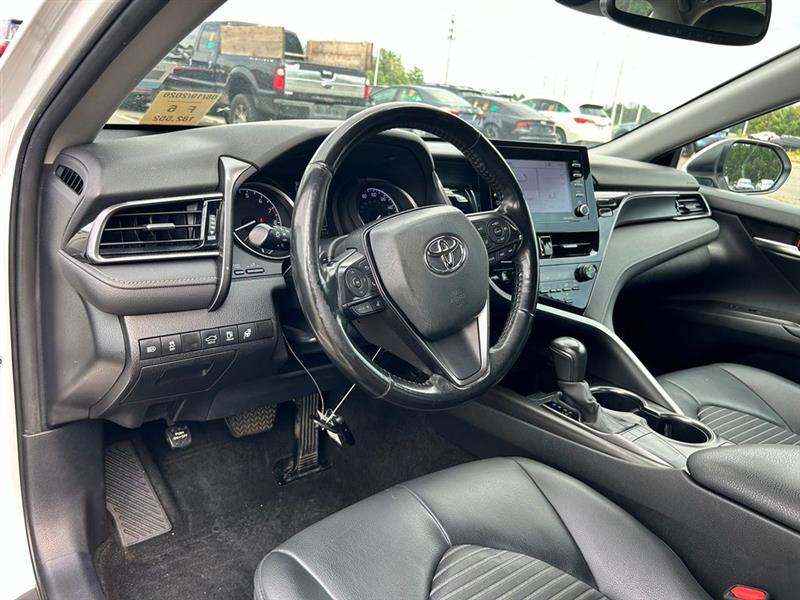 2018 TOYOTA CAMRY SE
