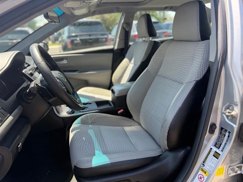 2015 TOYOTA CAMRY SE