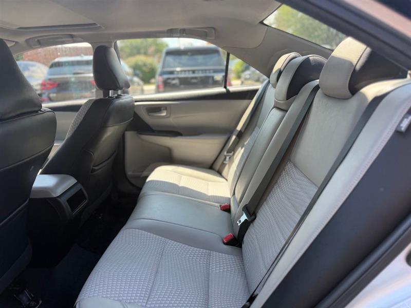 2015 TOYOTA CAMRY SE