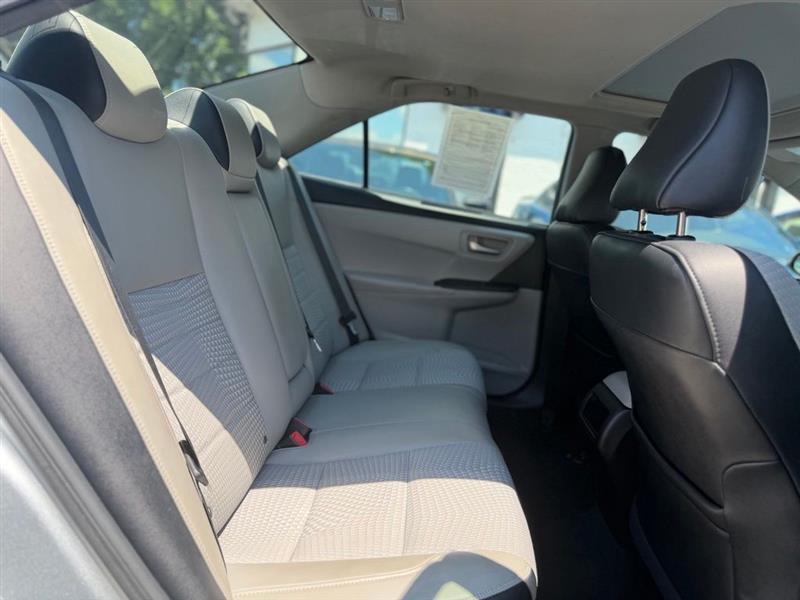 2015 TOYOTA CAMRY SE
