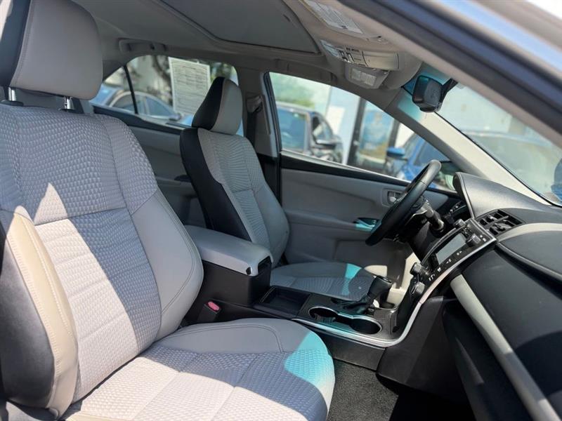 2015 TOYOTA CAMRY SE