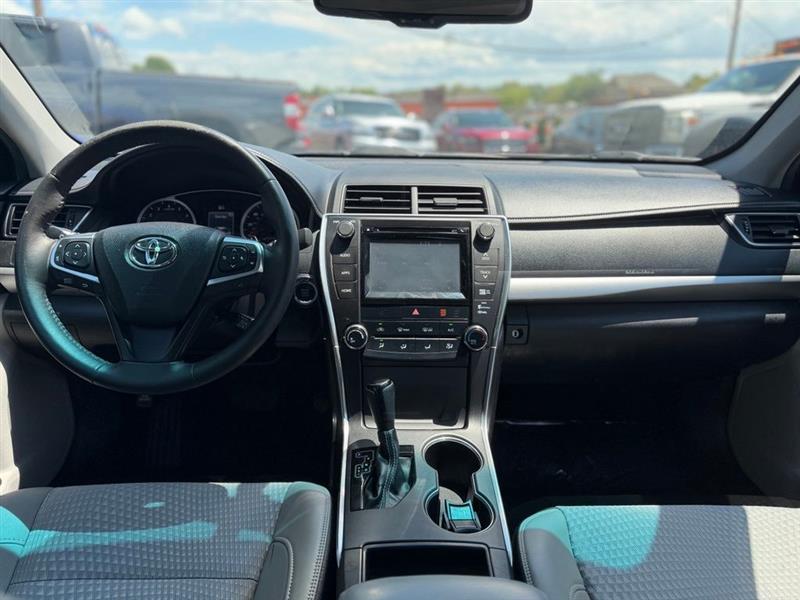 2015 TOYOTA CAMRY SE