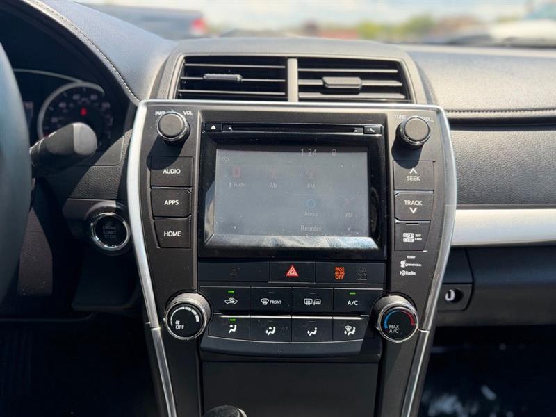 2015 TOYOTA CAMRY SE