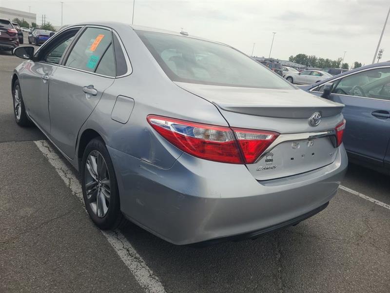 2015 TOYOTA CAMRY SE
