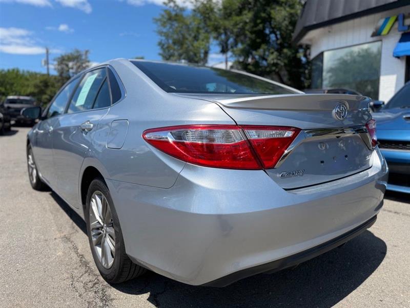 2015 TOYOTA CAMRY SE