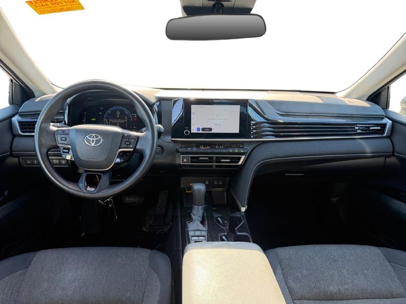 2025 TOYOTA CAMRY LE
