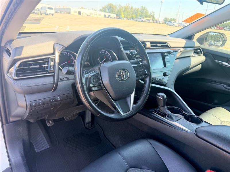 2020 TOYOTA CAMRY SE