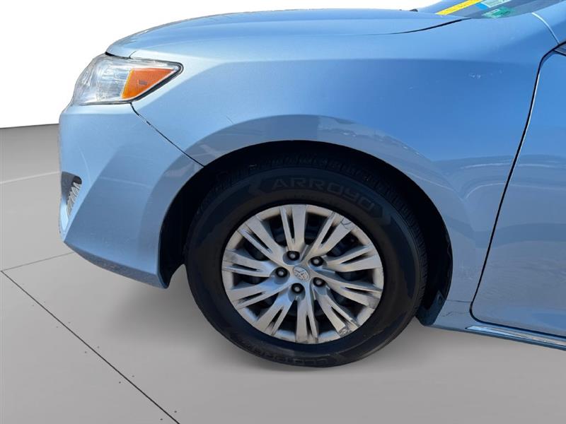 2013 TOYOTA CAMRY LE