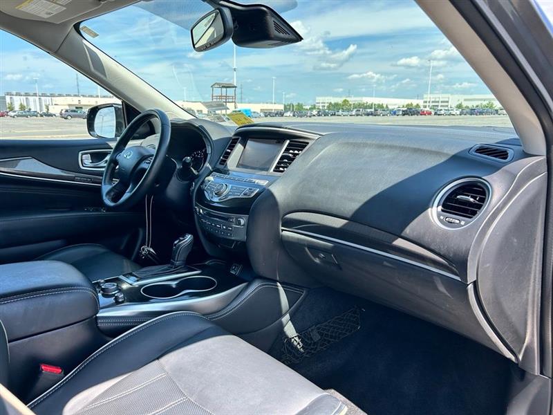 2019 INFINITI QX60 LUXE
