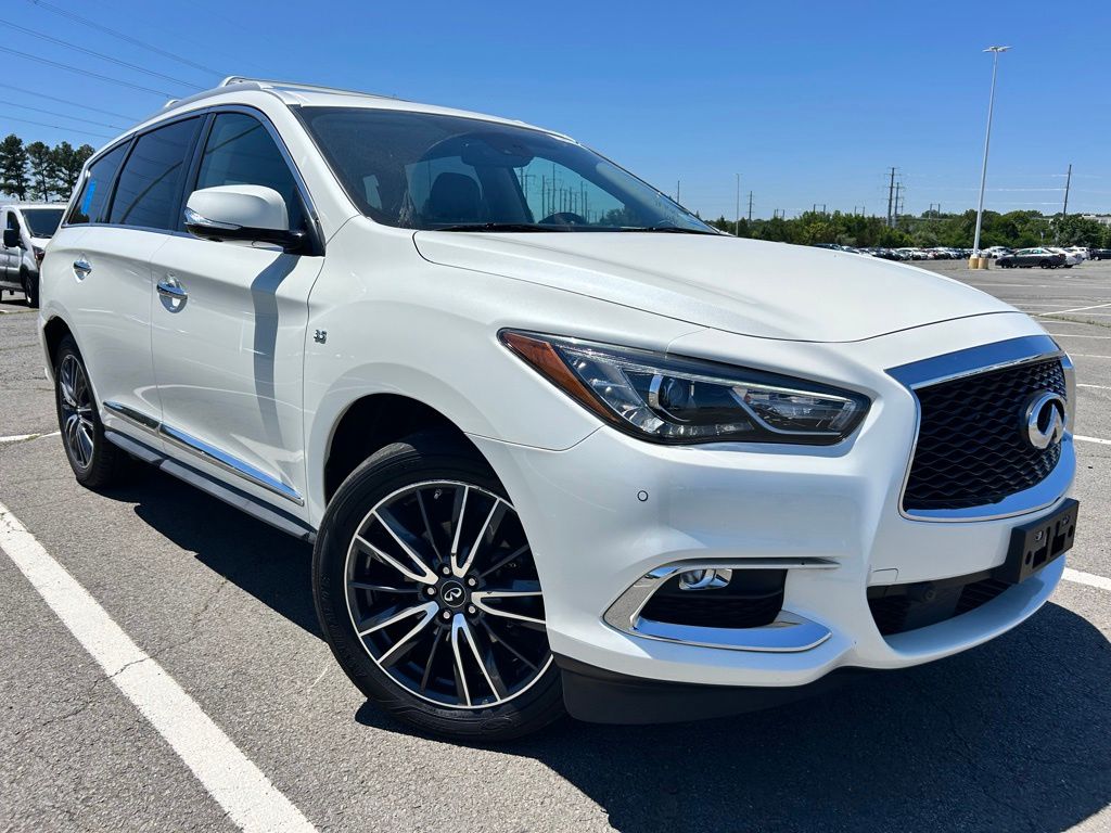 2019 INFINITI QX60 LUXE AWD's photo