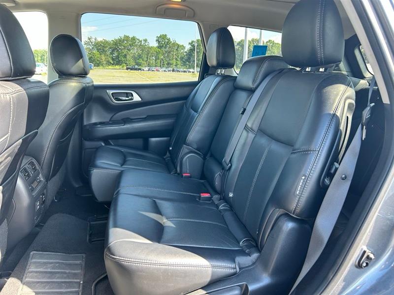 2018 NISSAN PATHFINDER PLATINUM