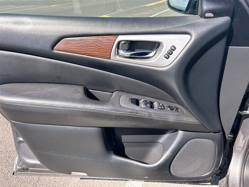 2018 NISSAN PATHFINDER PLATINUM