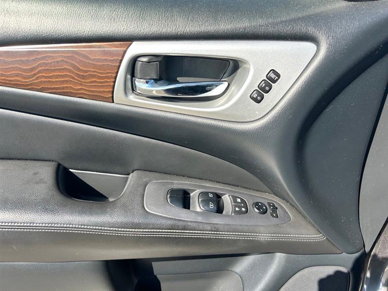2018 NISSAN PATHFINDER PLATINUM