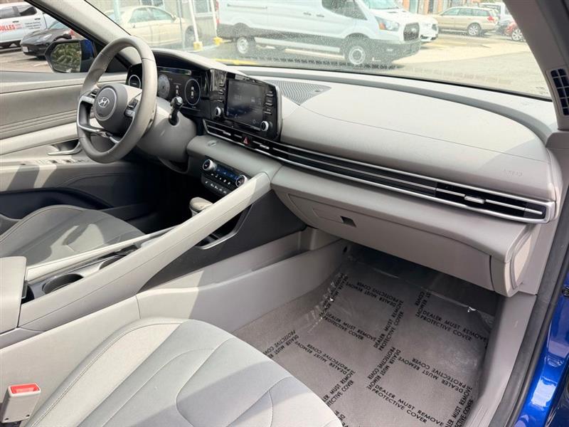 2022 HYUNDAI ELANTRA SEL