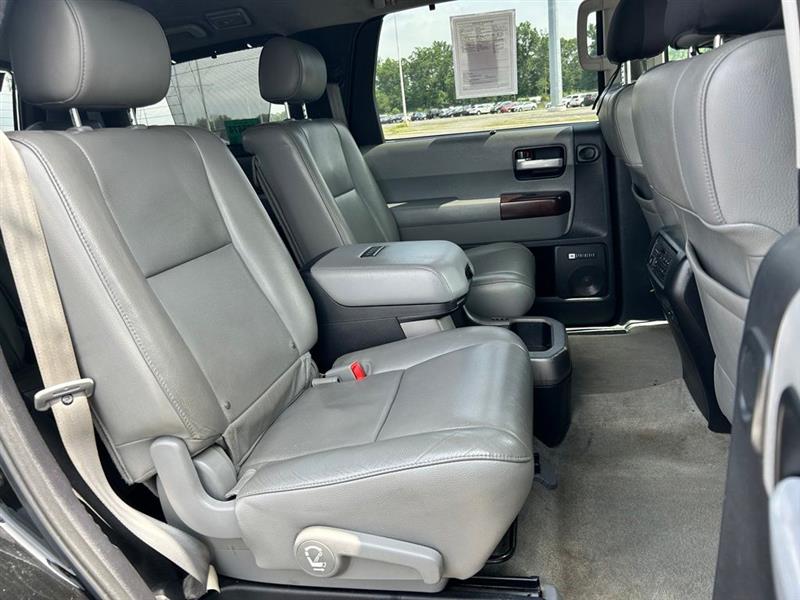 2011 TOYOTA SEQUOIA PLATINUM