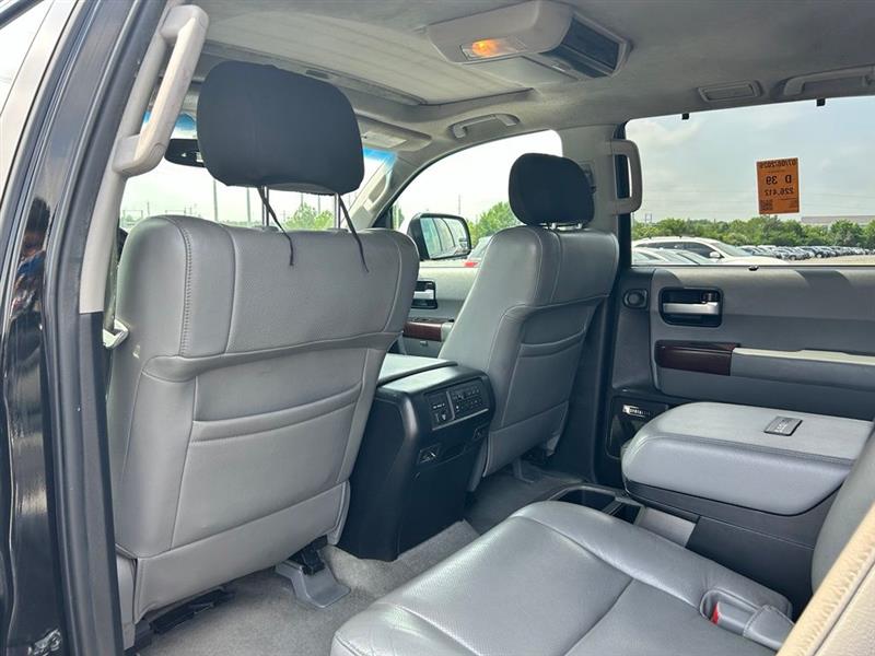 2011 TOYOTA SEQUOIA PLATINUM