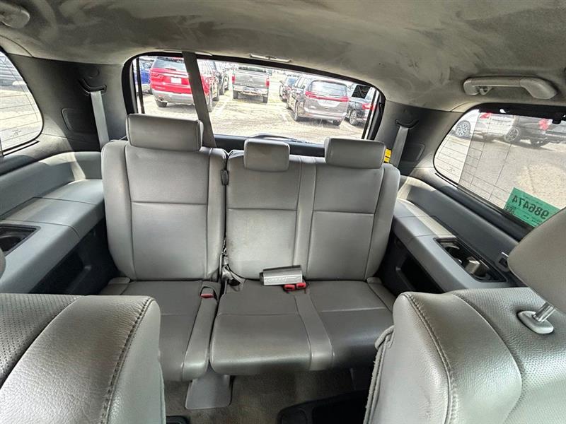 2011 TOYOTA SEQUOIA PLATINUM