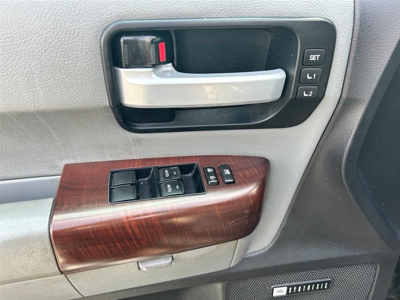 2011 TOYOTA SEQUOIA PLATINUM