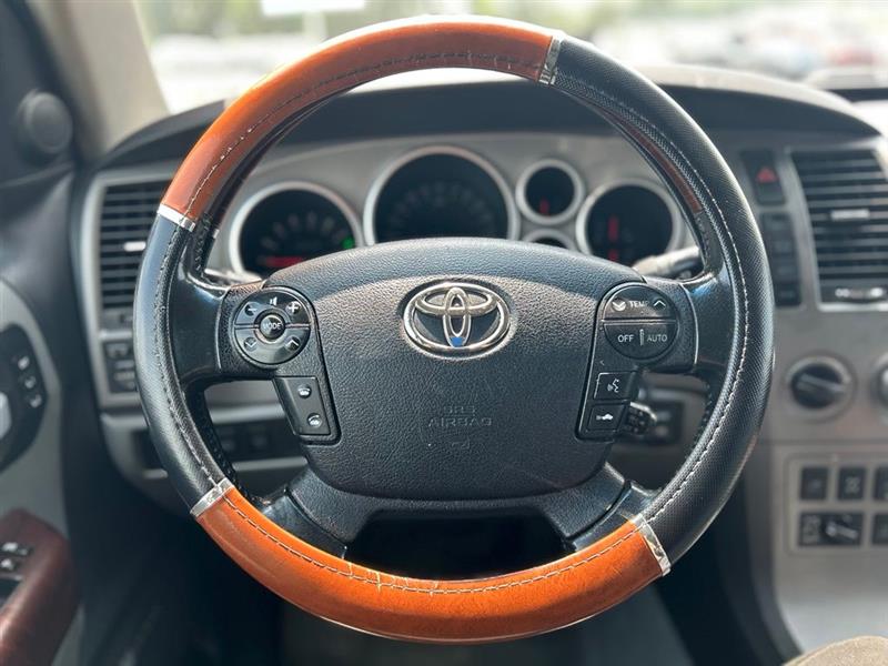 2011 TOYOTA SEQUOIA PLATINUM