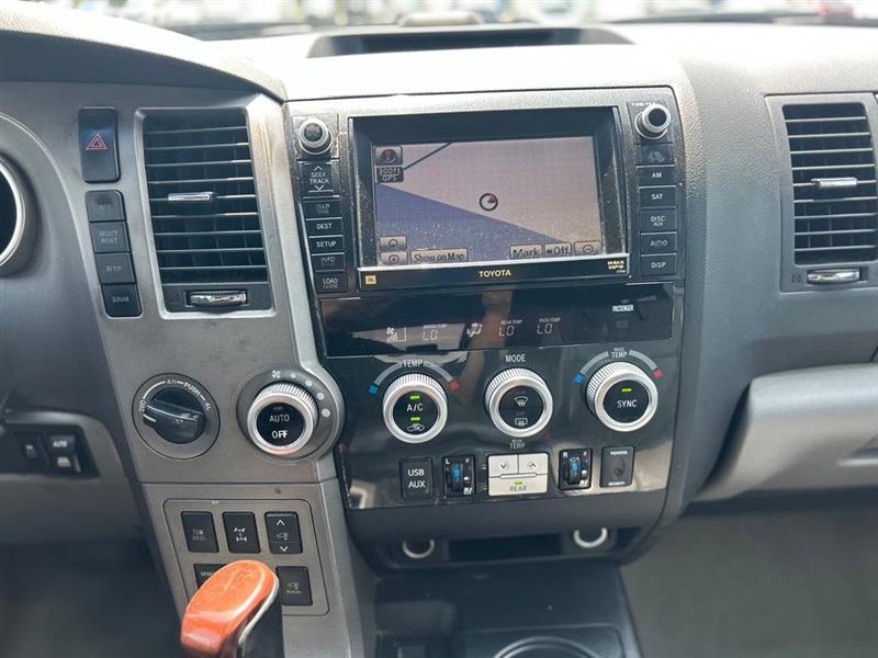 2011 TOYOTA SEQUOIA PLATINUM
