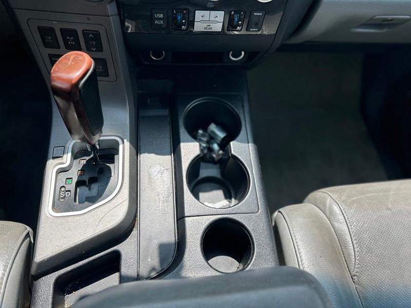 2011 TOYOTA SEQUOIA PLATINUM