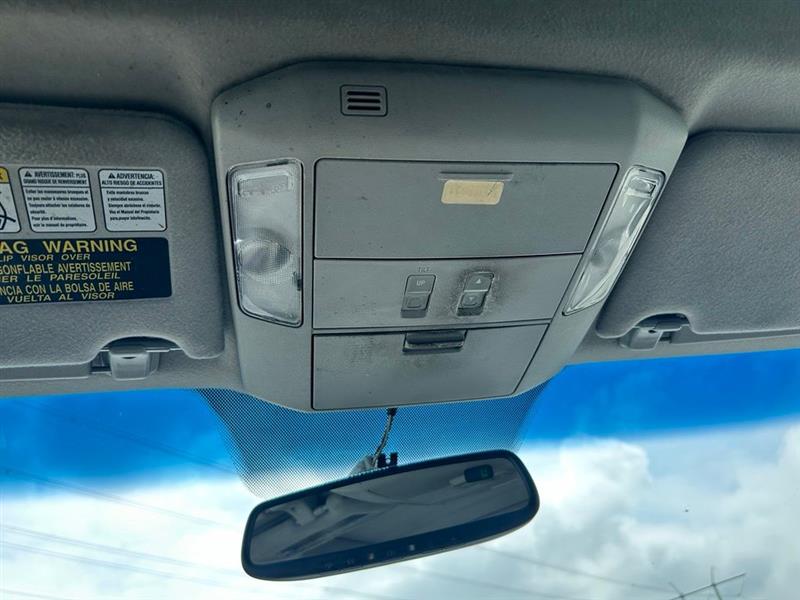 2011 TOYOTA SEQUOIA PLATINUM