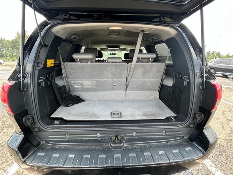 2011 TOYOTA SEQUOIA PLATINUM