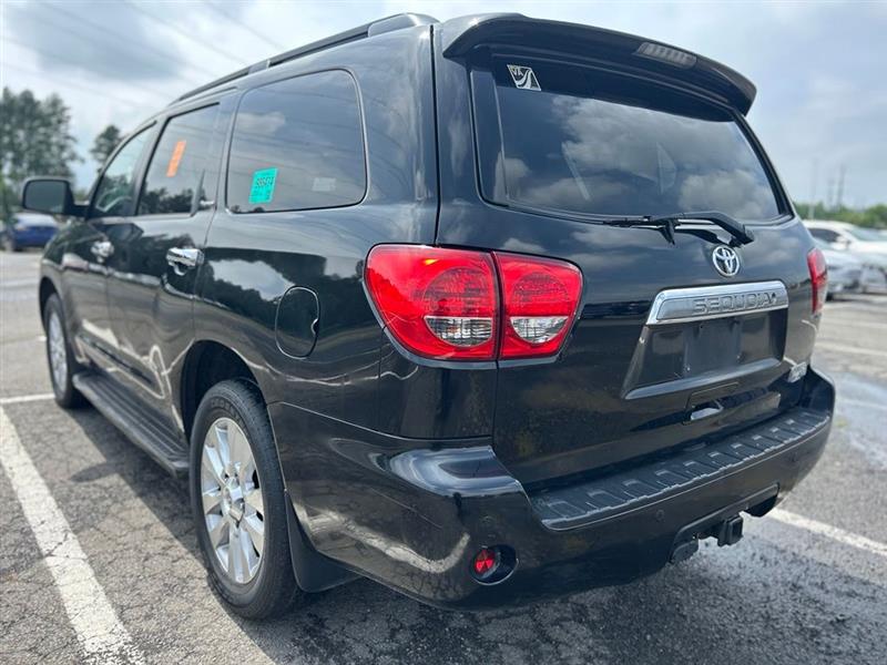 2011 TOYOTA SEQUOIA PLATINUM