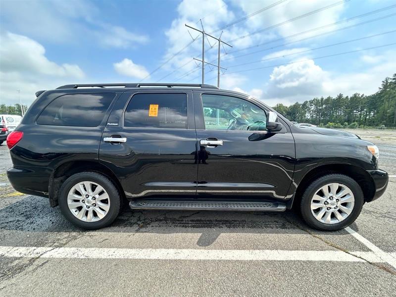 2011 TOYOTA SEQUOIA PLATINUM