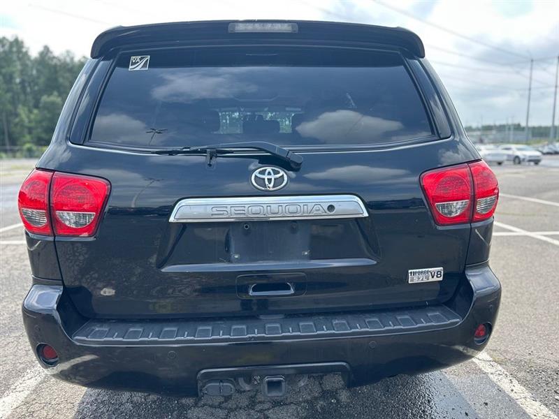 2011 TOYOTA SEQUOIA PLATINUM
